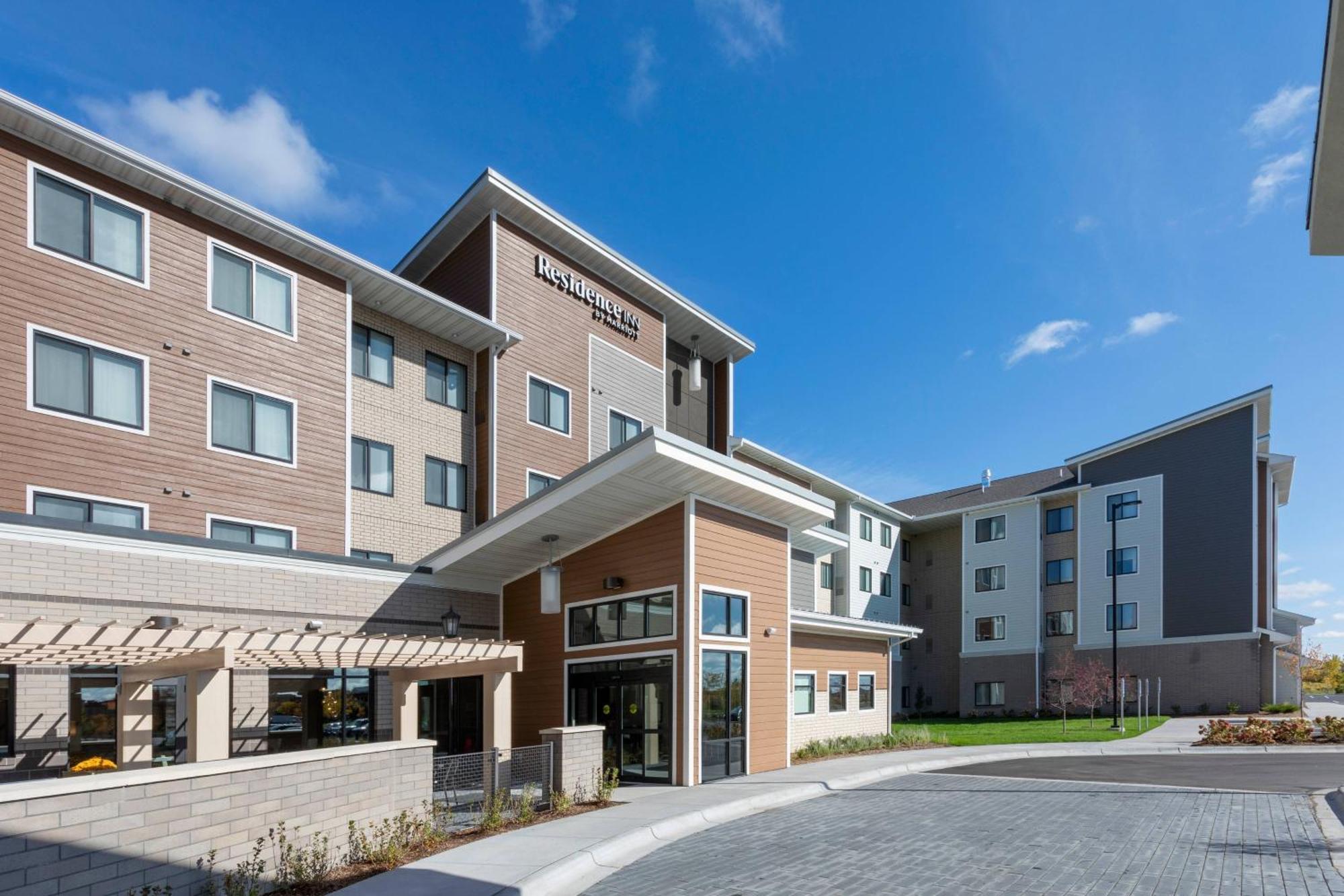 Residence Inn Minneapolis Maple Grove/Arbor Lakes Exterior photo